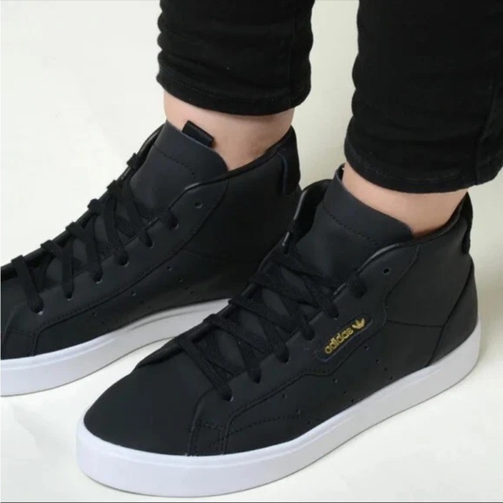 EUC Adidas Sleek Mid Sneakers Lace up Leather White Black Gold